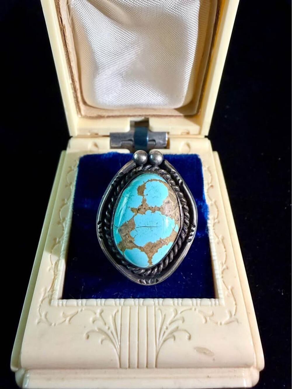 Vintage Native American Sterling Silver Turquoise Ring – Sz 7.5, 10g (Unsigned)